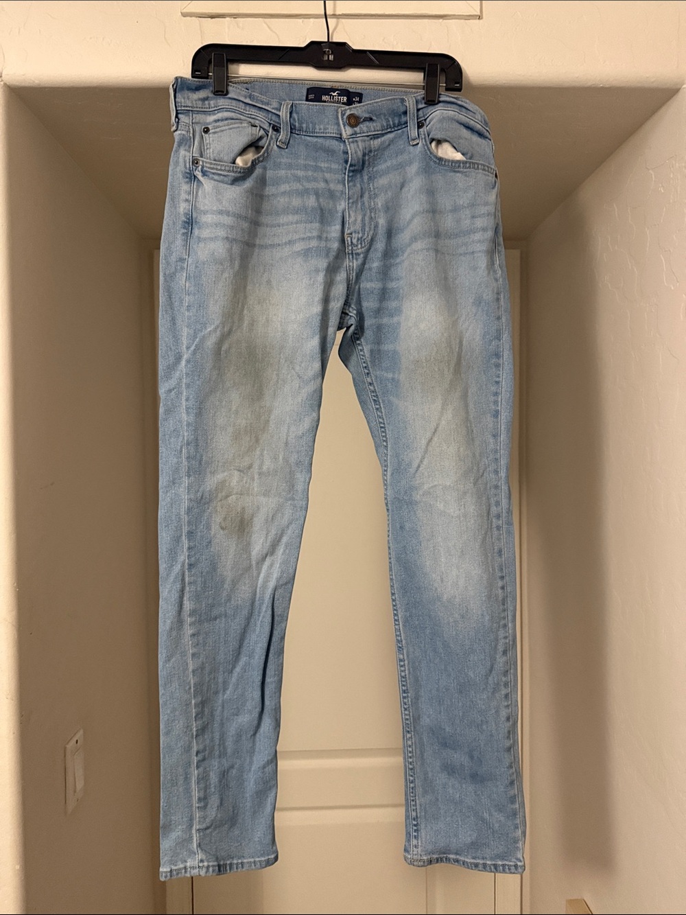 Hollister Men’s Light Blue Slim Straight Jeans